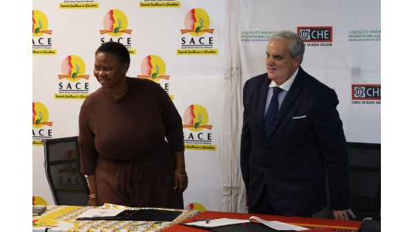 Memorandum of Agreement between SACE and CHE (Council on Higher Education) Image